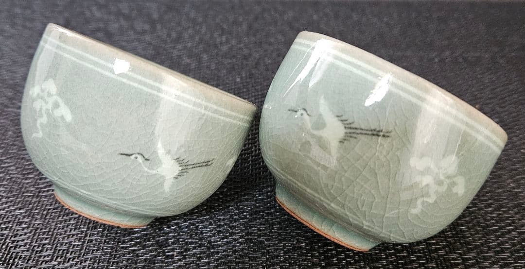 韓国　人間文化財　人間国宝　柳海剛作　高麗青磁　象嵌　雲鶴図　ぐい呑　盃　酒杯