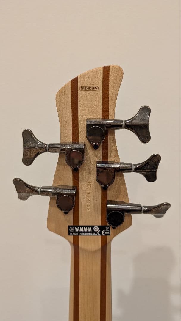 美品　YAMAHA　TRBX605FM　5弦　エレキベース　アクティブベース