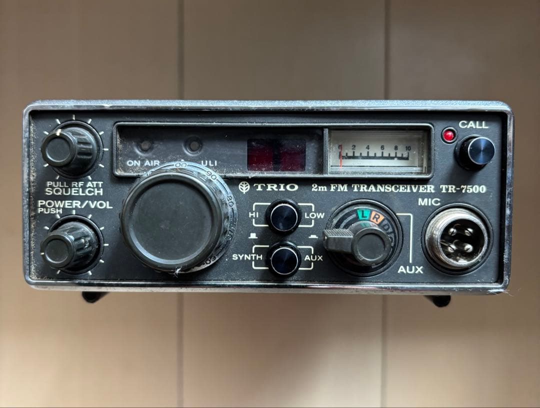 TRIO TR-7500 FMトランシーバー