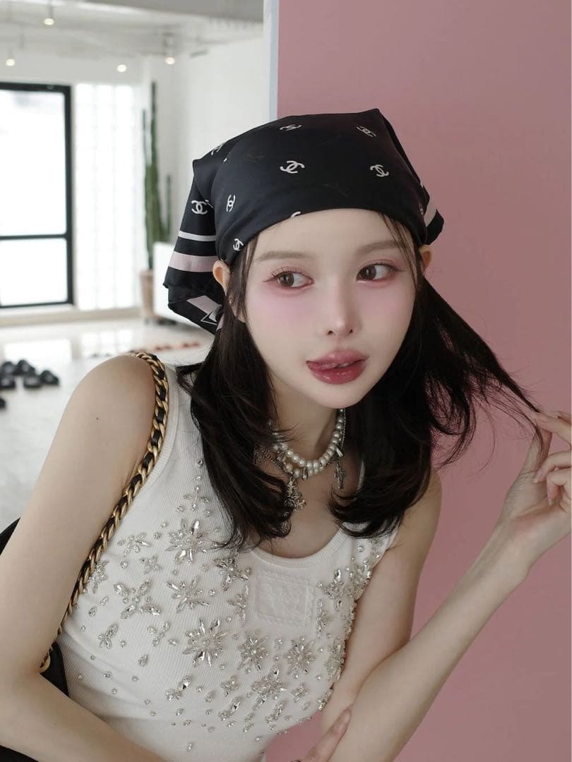 新品タグ付き ホワイト ダーリッチ ジュエリーリブノースリトップス F