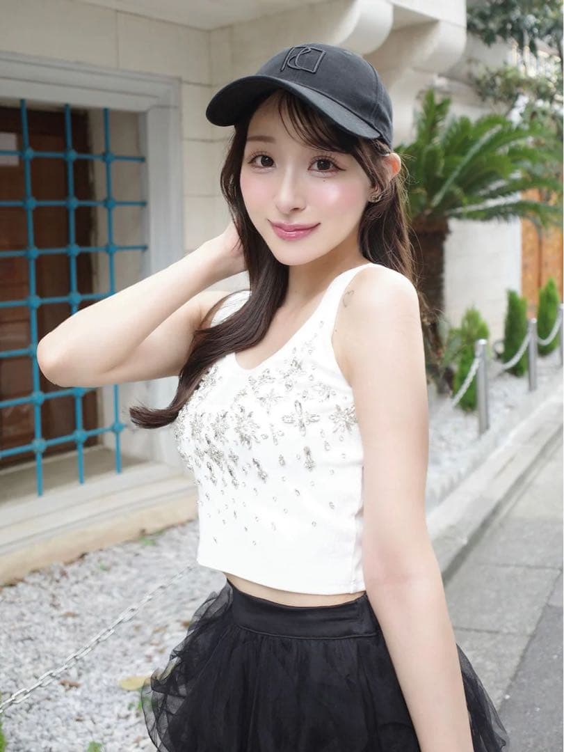 新品タグ付き ホワイト ダーリッチ ジュエリーリブノースリトップス F