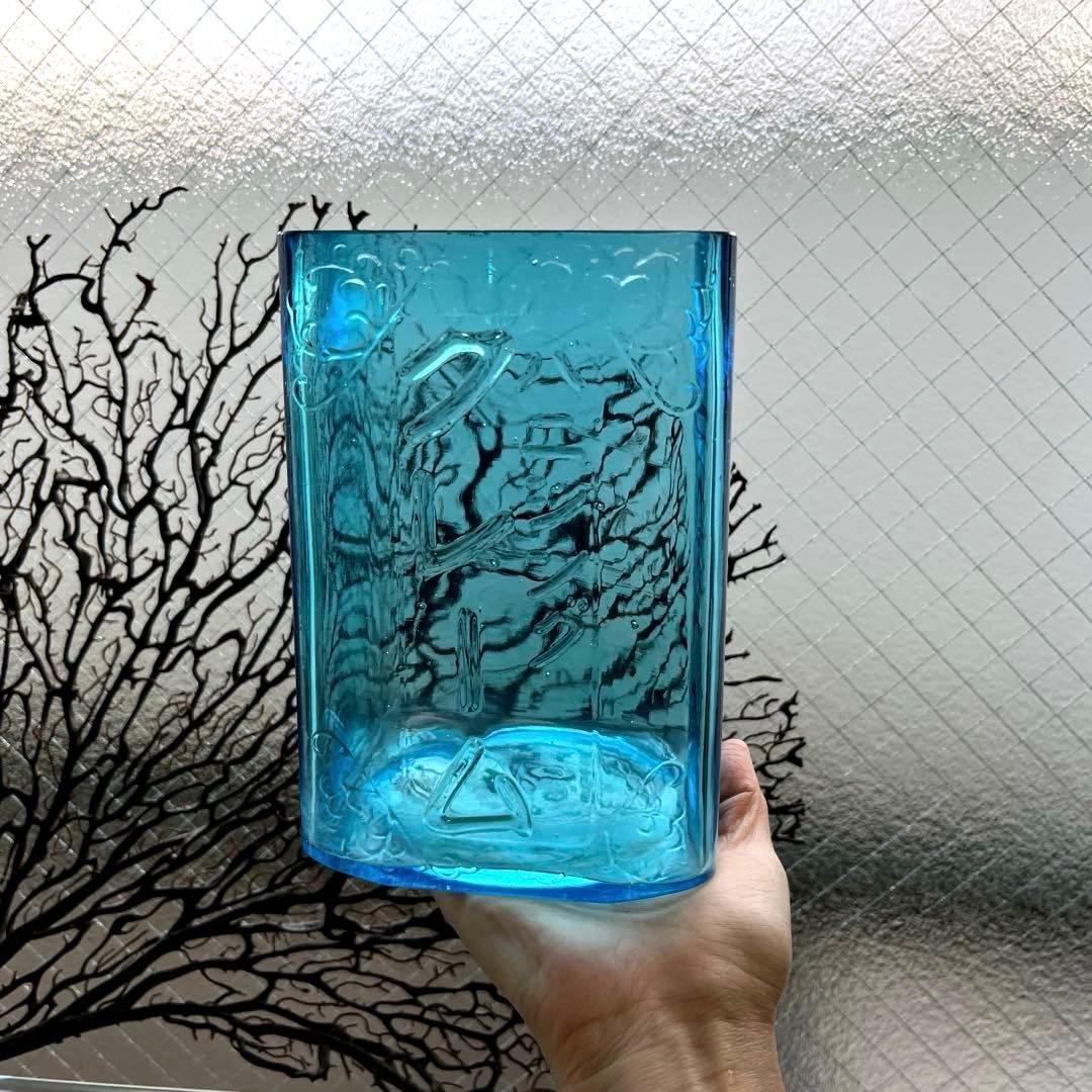 骨董　時代ガラス　希少　化粧品保管瓶　エンボス　唐草プレス　カプリブルー　ウラン