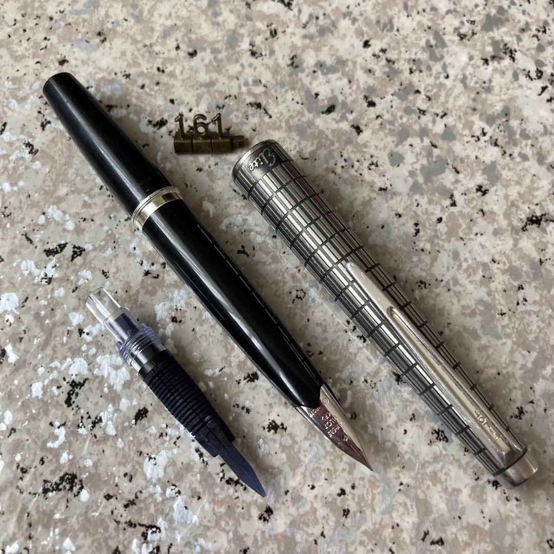 #161 オーバーホール済み 万年筆 PILOT 半格子 Elite 14k