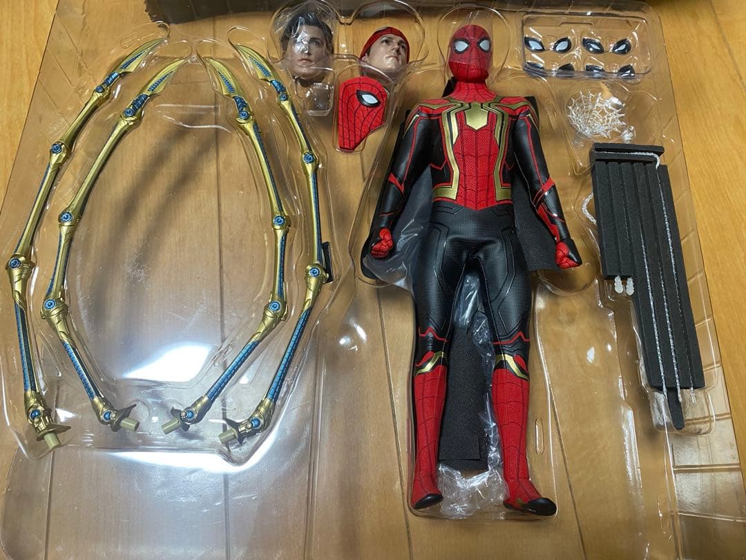 ホットトイズ ムービーマスターピース スパイダーマン インテグレーテッドスーツ