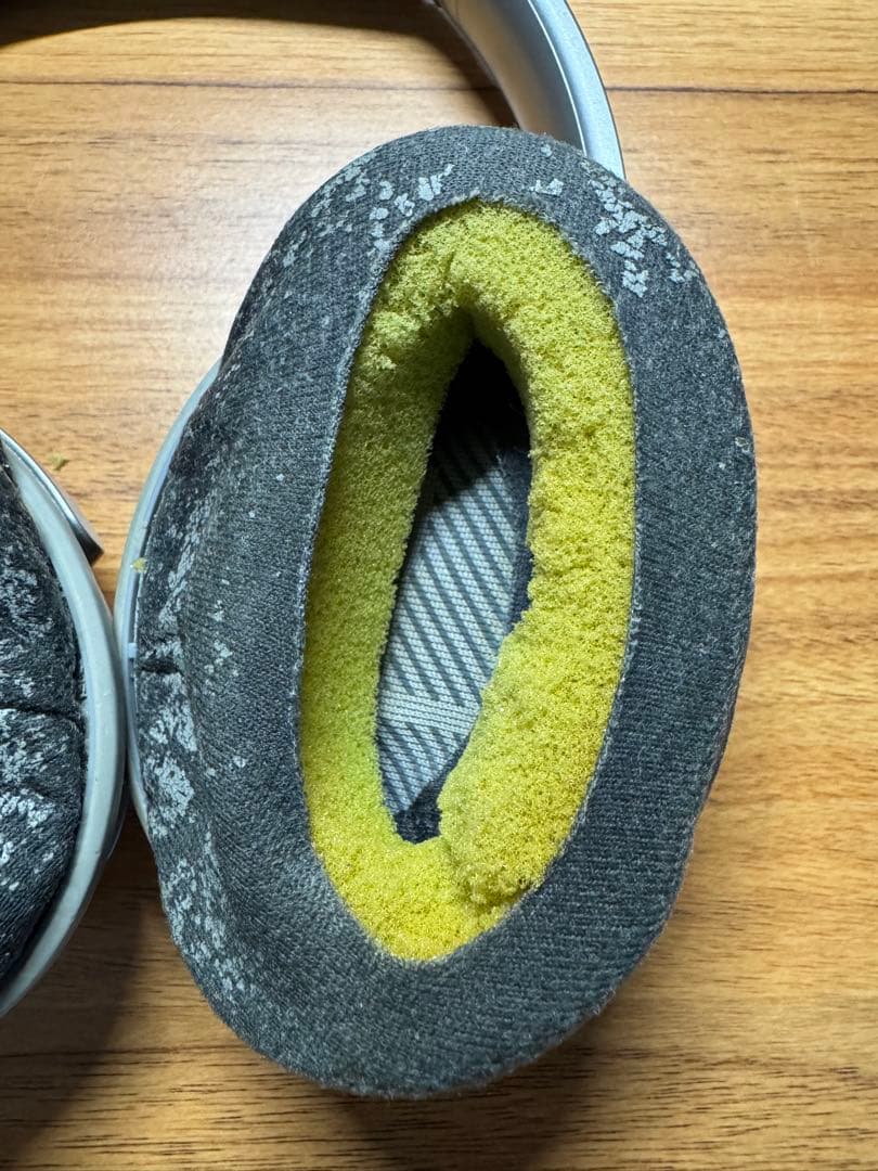 Bose ワイヤレスヘッドホン シルバー