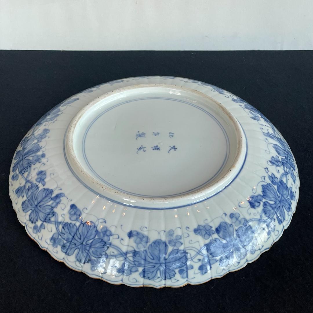 大明成化年製 古伊万里 大皿 染付 印判 双龍雲海 青花雲龍圖稜花盤 骨董 美品