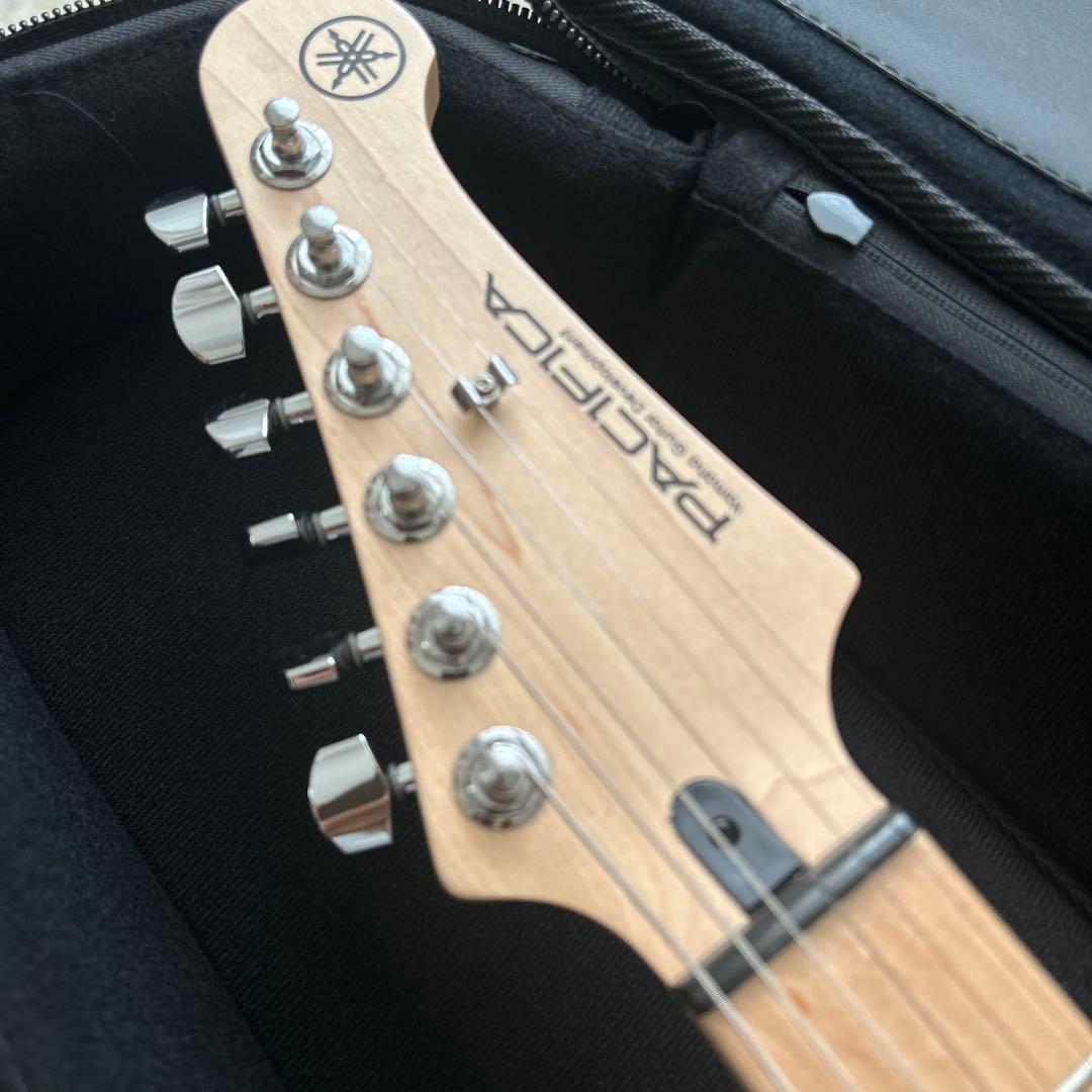 パシフィカ　ギター　グレー　フェンダーピック