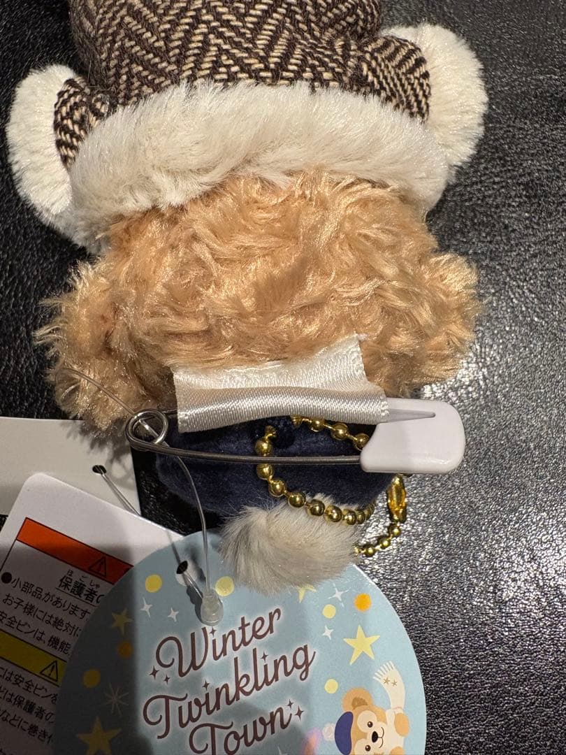 ダッフィ　2022年 ぬいぐるみバッジ　１個　タグ付き　未使用