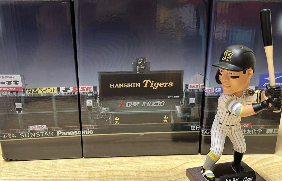 阪神タイガース 佐藤輝明 ボブルヘッドフィギュア
