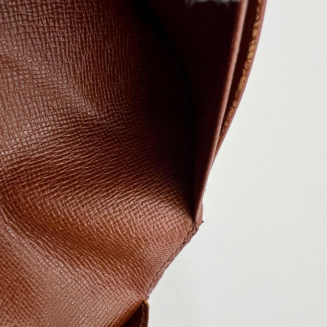 ルイヴィトン モノグラム ポルトモネビエ トレゾール 二つ折り 財布