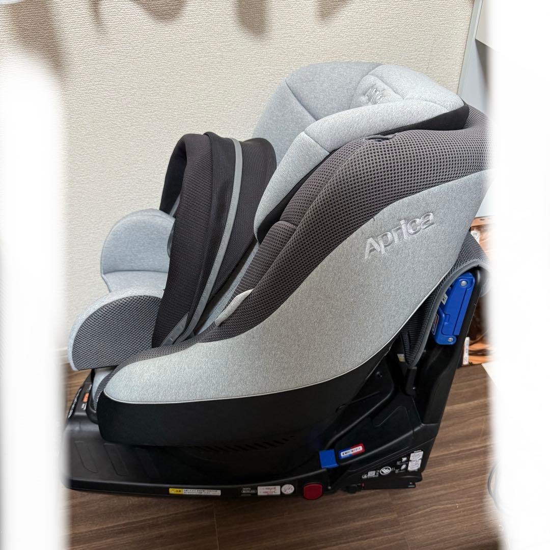 aprica アップリカ クルリラ　チャイルドシート　赤ちゃん　ベビー