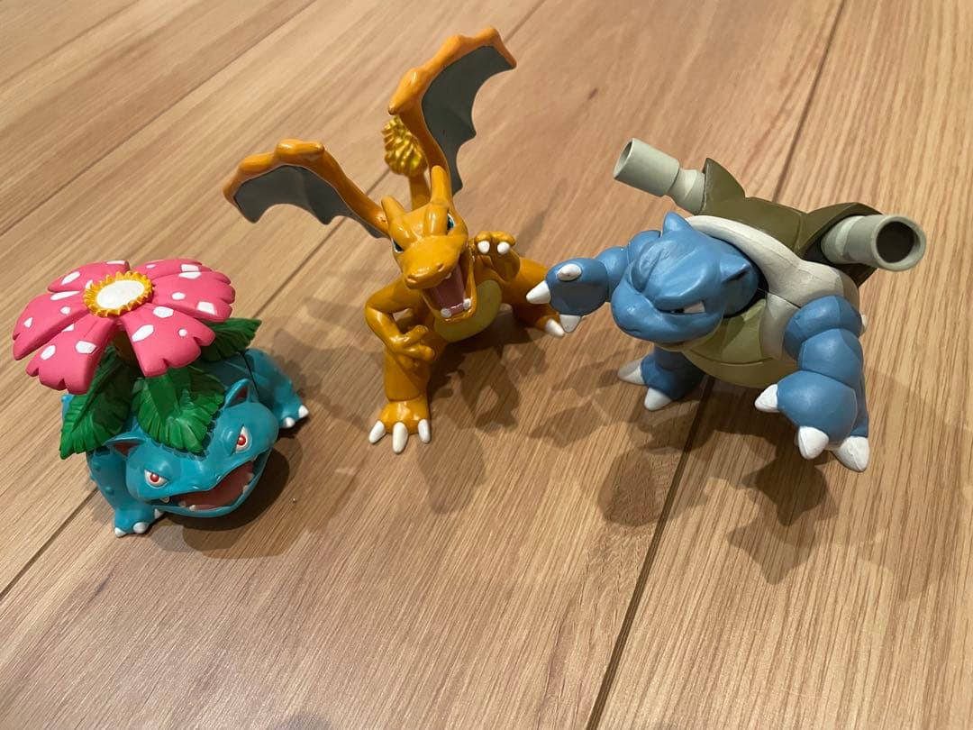 ポケットモンスター　フィギュア　御三家　リザードン、カメックス、フシギバナ