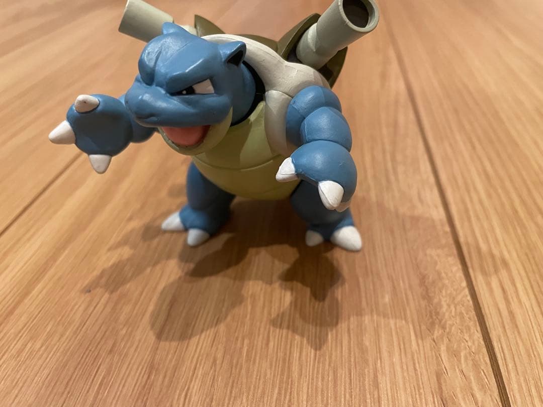 ポケットモンスター　フィギュア　御三家　リザードン、カメックス、フシギバナ