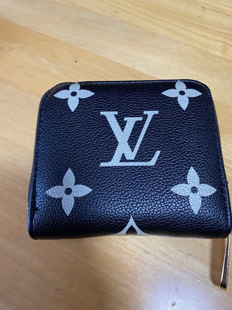 Louis Vuitton ブラック ケース