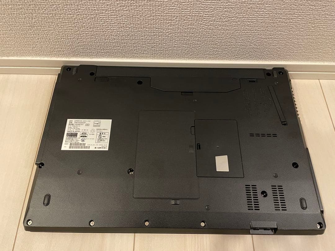 富士通 A5511/HX i5-1135G7 8GB 256GB Office