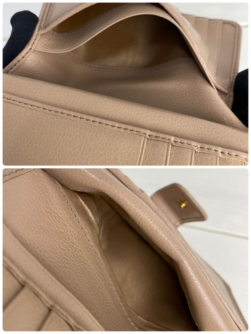 PRADA 三角プレート 二つ折り コンパクトウォレット