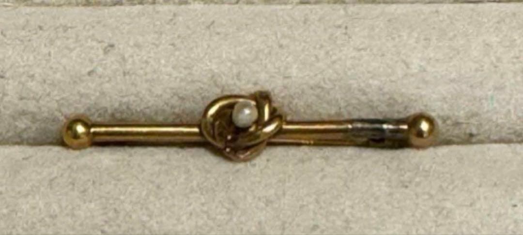 セール‼️フランス　アンティーク　18金　シードパール　ブローチ。長期保存、現状