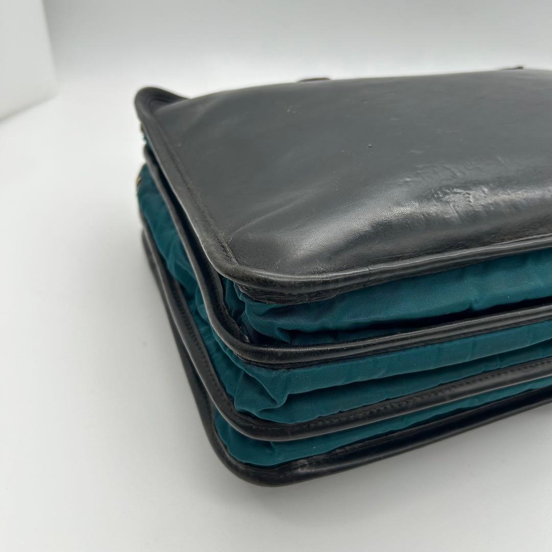 定価12.1万円　フェリージ　ビジネスバッグ　アコーディオン　レザー　三室　廃盤