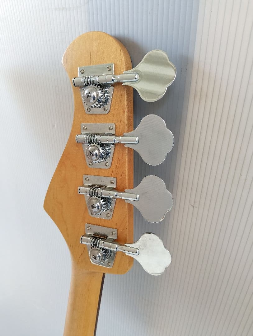 Bacchus（バッカス）のジャズベースタイプのエレキベース(あ84)