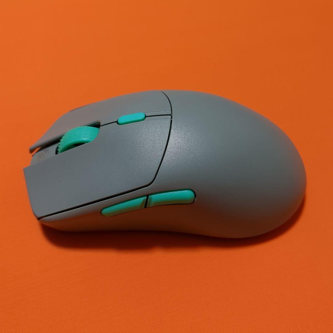 G WOLVES HTS PLUS 4K グレー