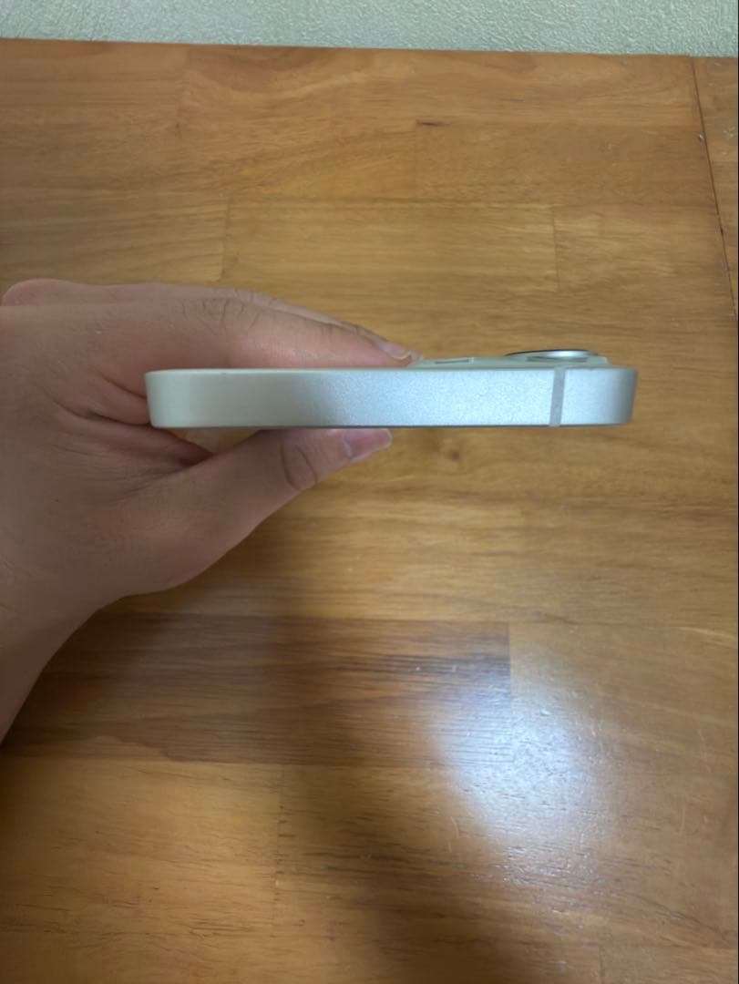 iPhone13 スターライト　256GB