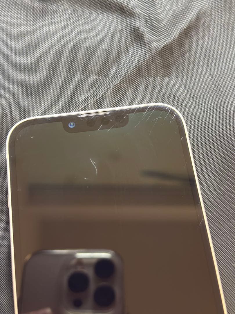 iPhone13 スターライト　256GB