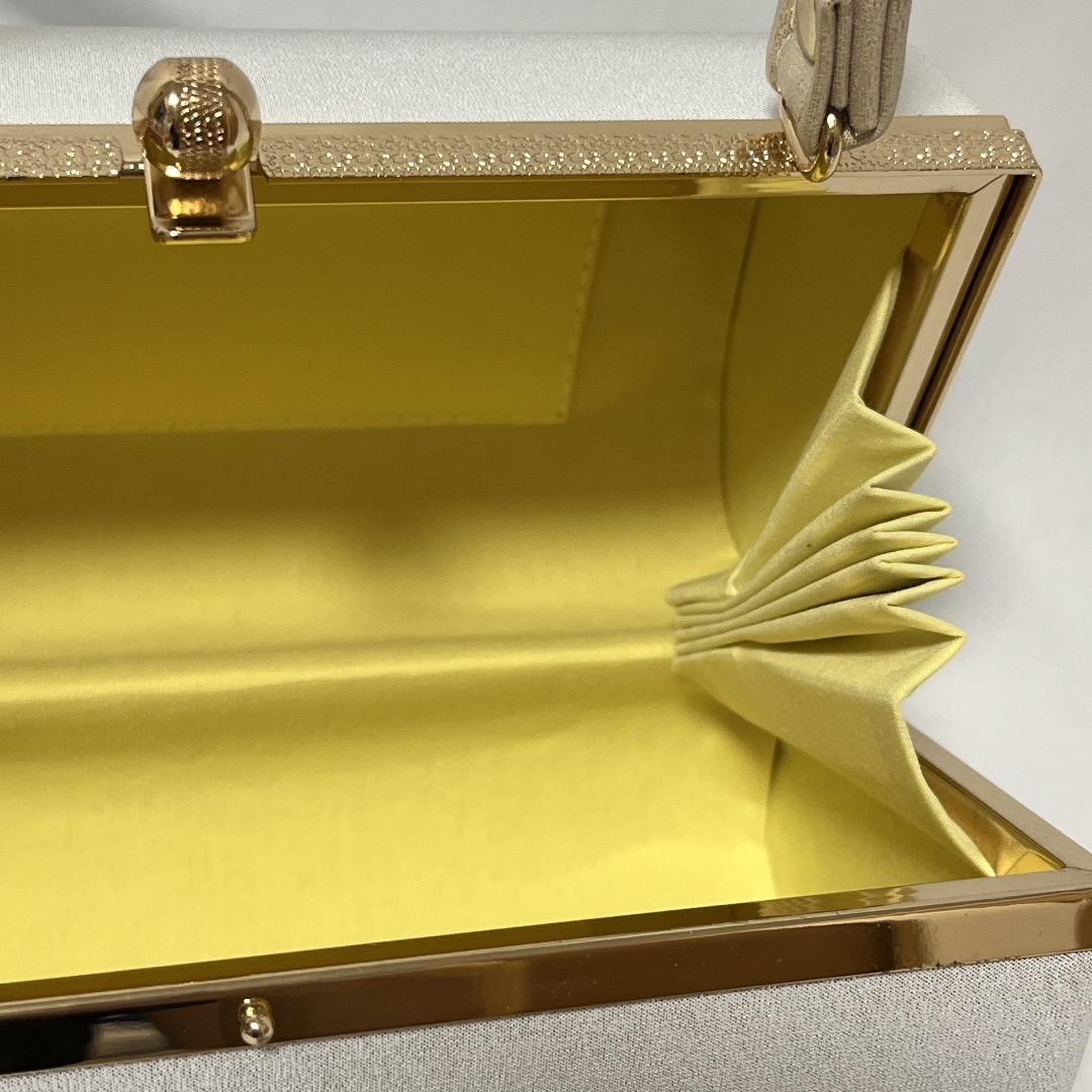 ✨新品✨振袖　振り袖　シルバー　ベージュ　フリーサイズ　和装用バッグ　草履セット