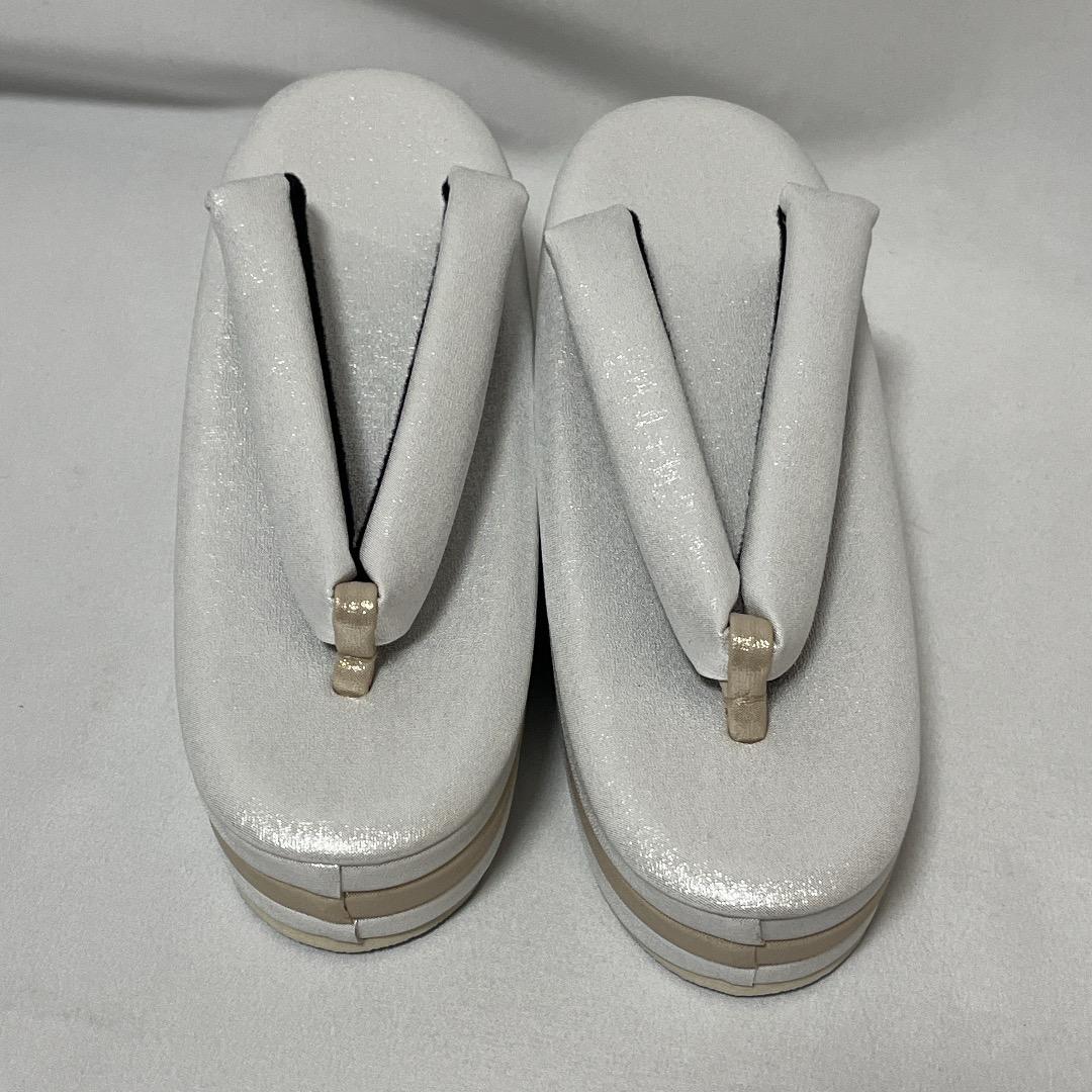 ✨新品✨振袖　振り袖　シルバー　ベージュ　フリーサイズ　和装用バッグ　草履セット