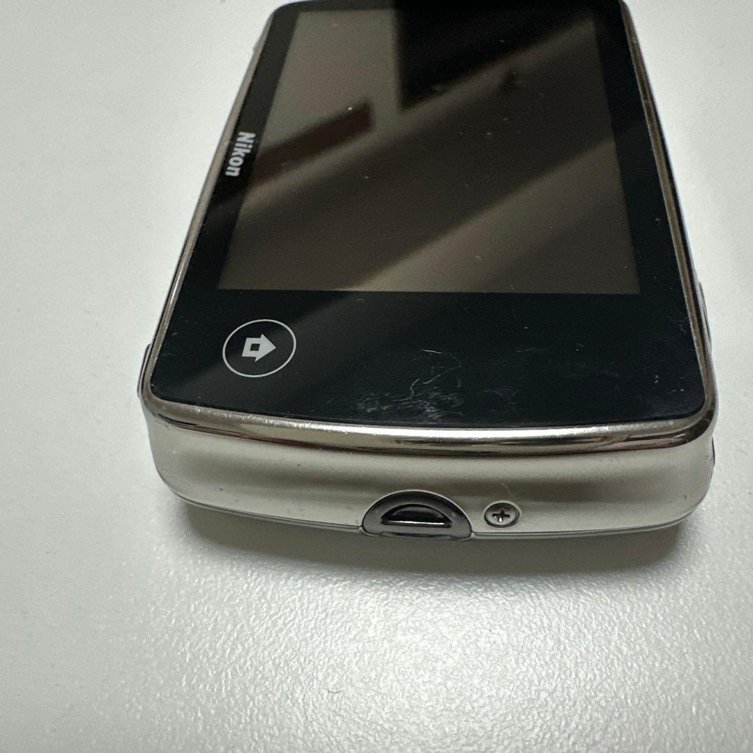 美品　Nikon COOLPIX S01 ミラーシルバー