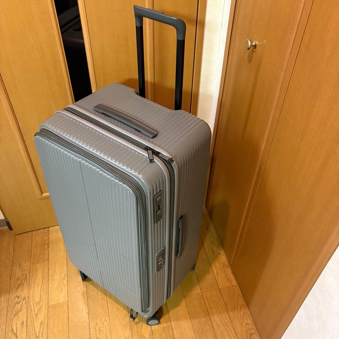 イノベータースーツケース　92L 購入時付属品あり