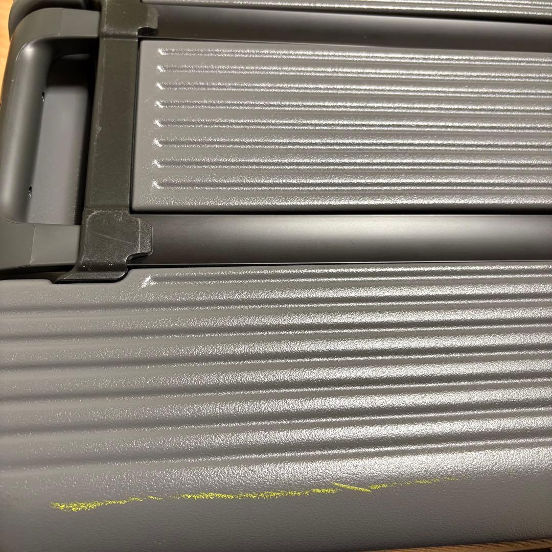 イノベータースーツケース　92L 購入時付属品あり