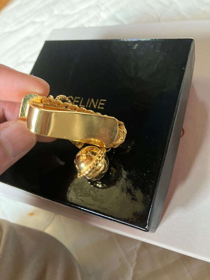 希少 CELINE セリーヌ ブローチ ゴールド スターボール 凱旋門トリオンフ