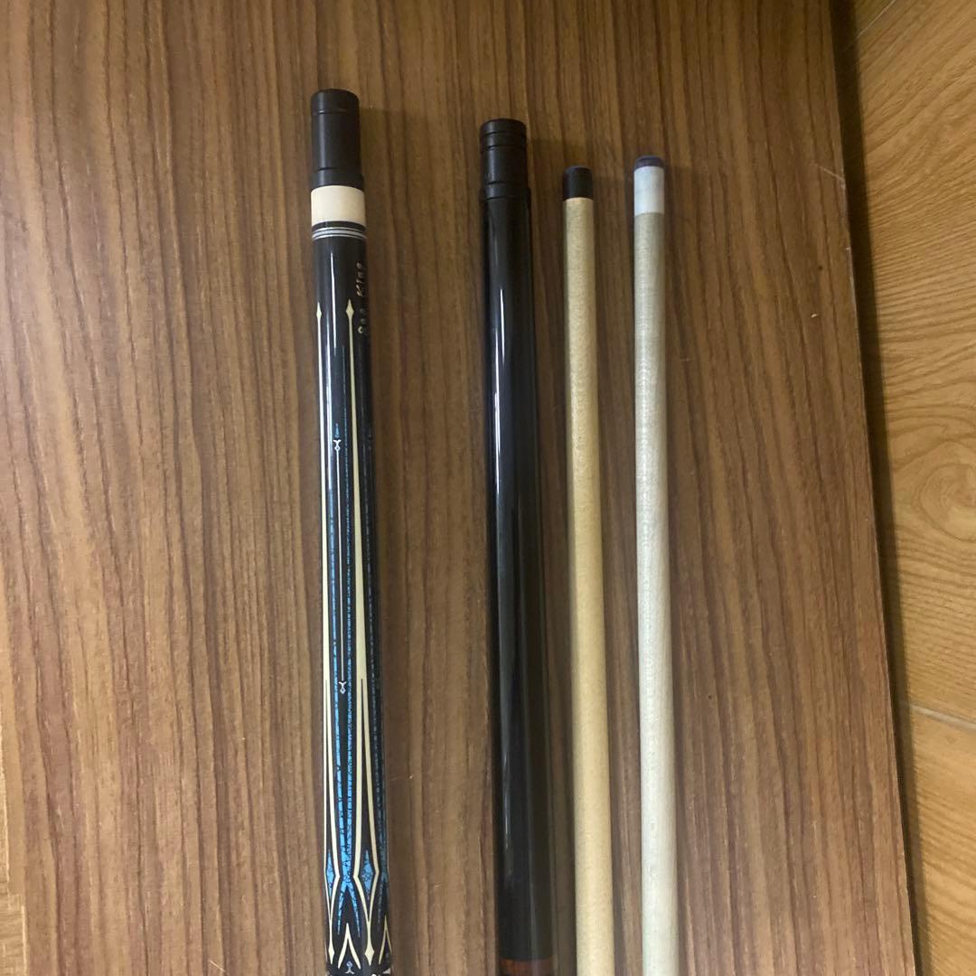 ビリヤードキュー と　ブレイクキュー