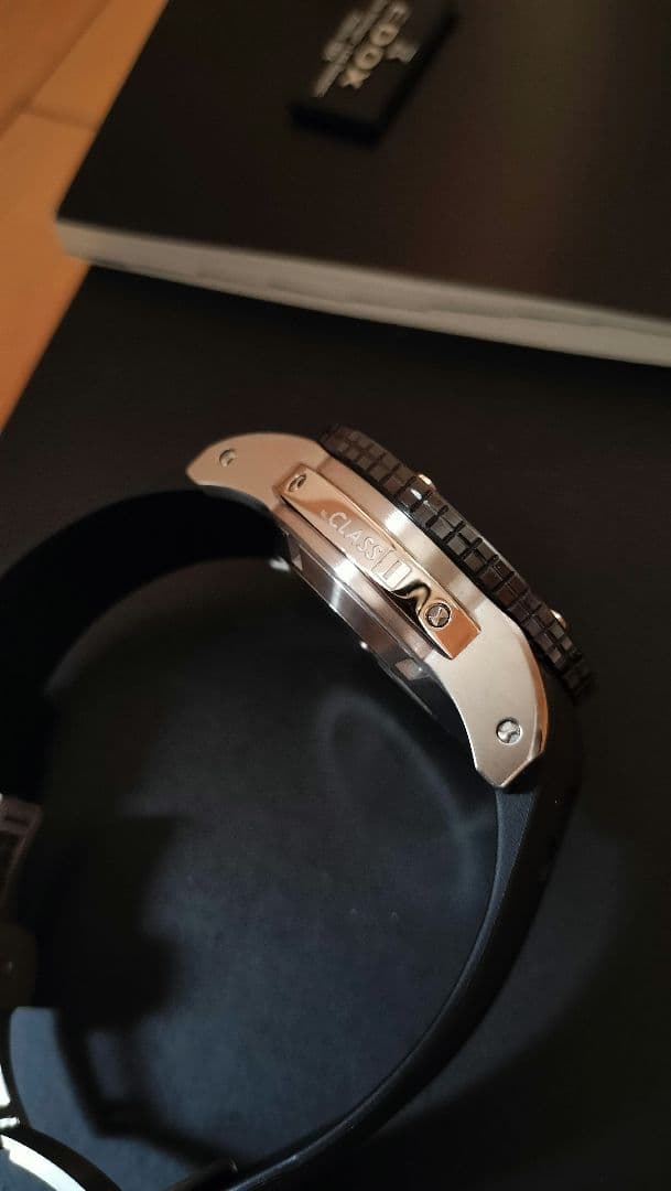 エドックス EDOX クラスワン クロノオフショア ビッグデイト クォーツ　訳有