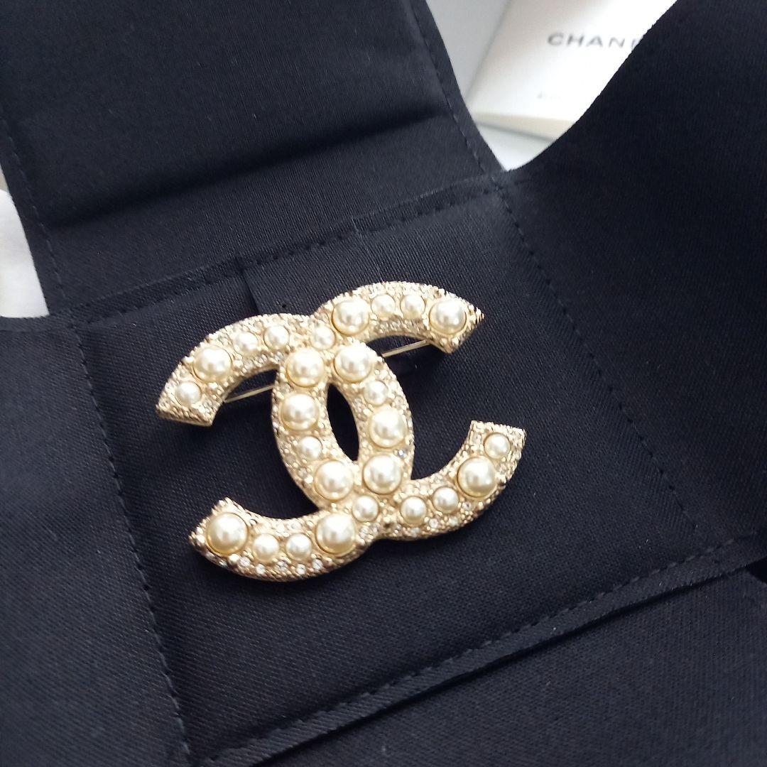 CHANEL シャネル　パール　ブローチ　ココマーク　CC