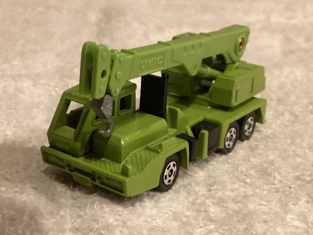 トミカ　NO.72ニッサンディーゼル　ユニックトラック　クレーン　スーパーギフト