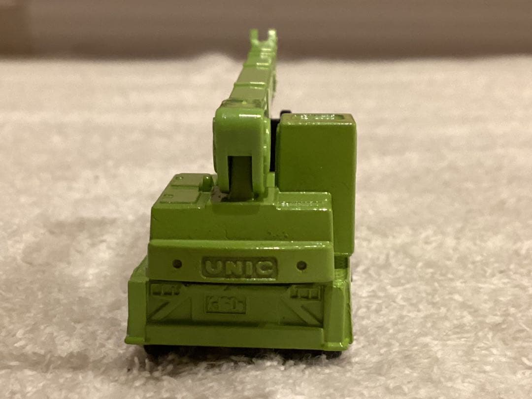 トミカ　NO.72ニッサンディーゼル　ユニックトラック　クレーン　スーパーギフト