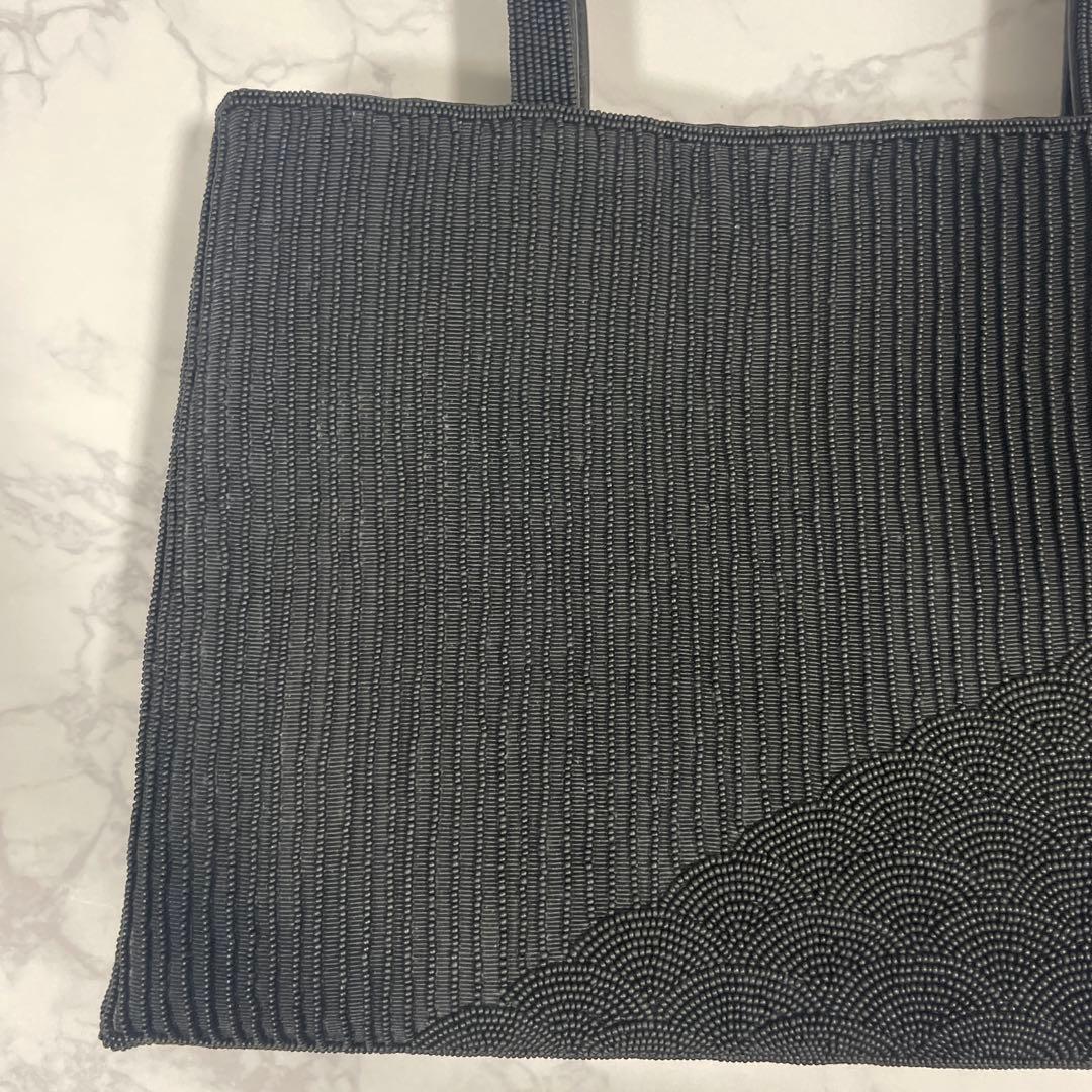 柏ビーズ　黒の波模様　フォーマルバッグ