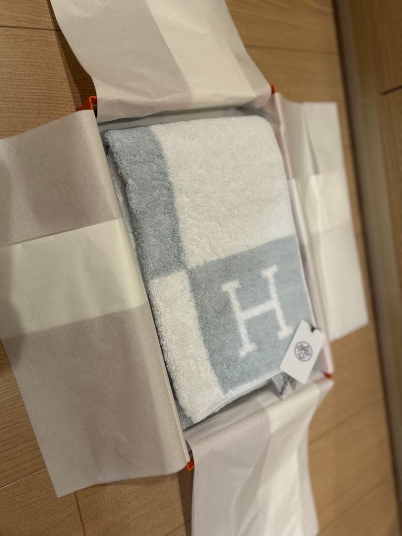 HERMES フェイスタオル（アヴァロン） ブルー・グラシェ