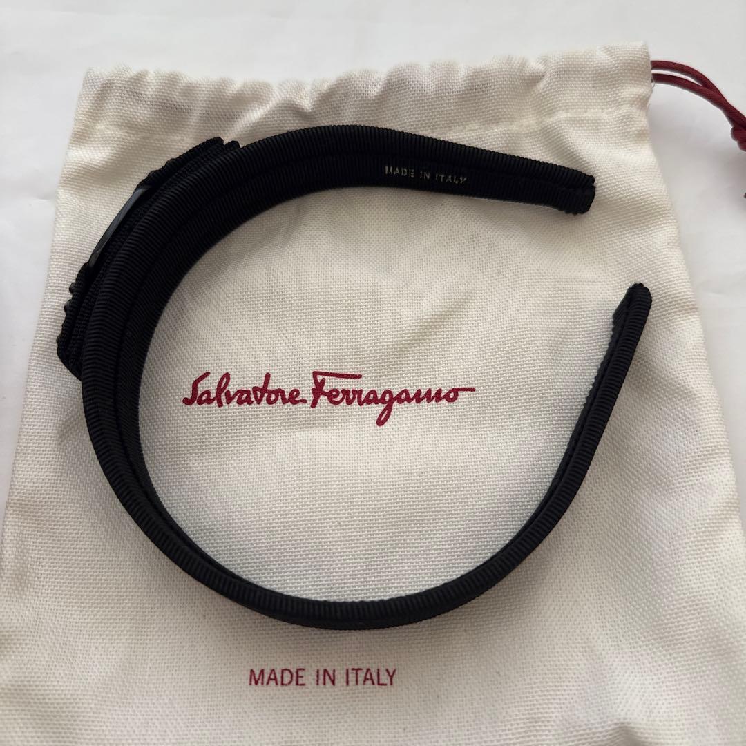 Ferragamoフェラガモ カチューシャ 黒