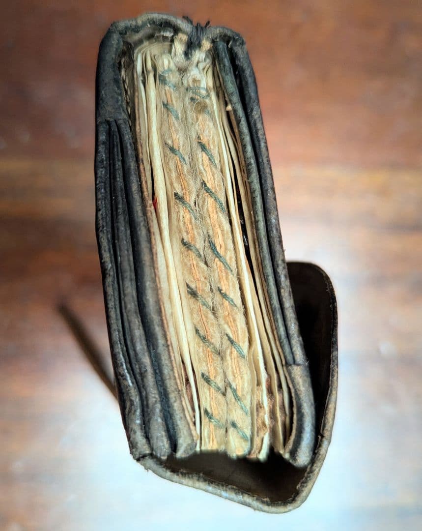 イギリスアンティーク １８世紀 毛針ノート 革装フライ手帳 英国 フィッシング