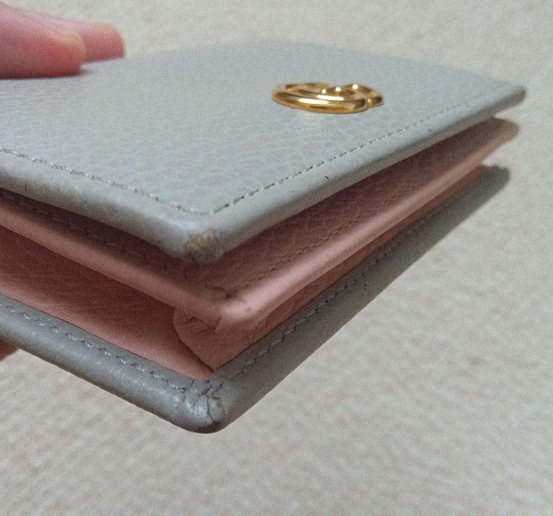 Gucci 二つ折り財布 グレー