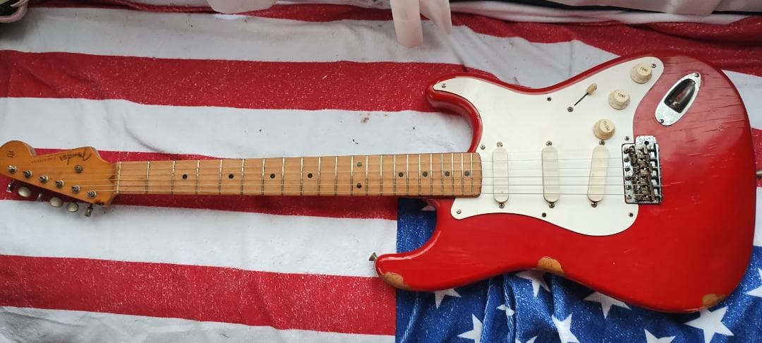 フェンダージャパン　レースセンサー付きストラト