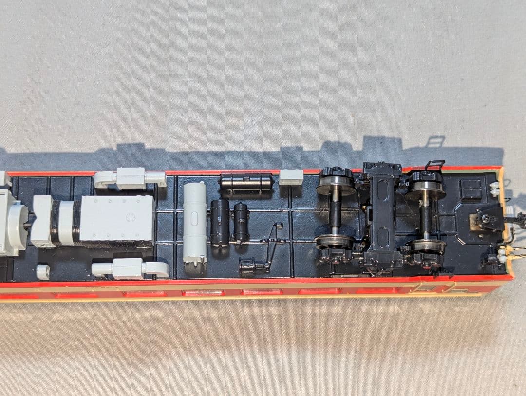 天賞堂 HOゲージ 56031 [キハ26 急行色 ２灯シールドビーム]