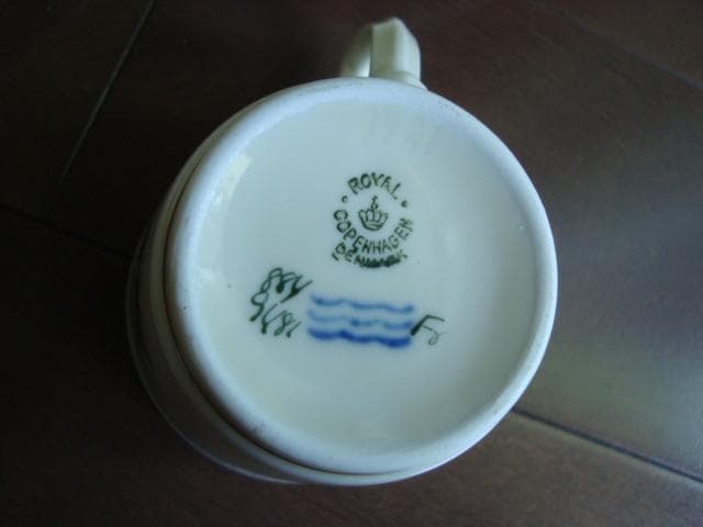 ロイヤルコペンハーゲン1950年代製小判草カップアンドソーサー3客