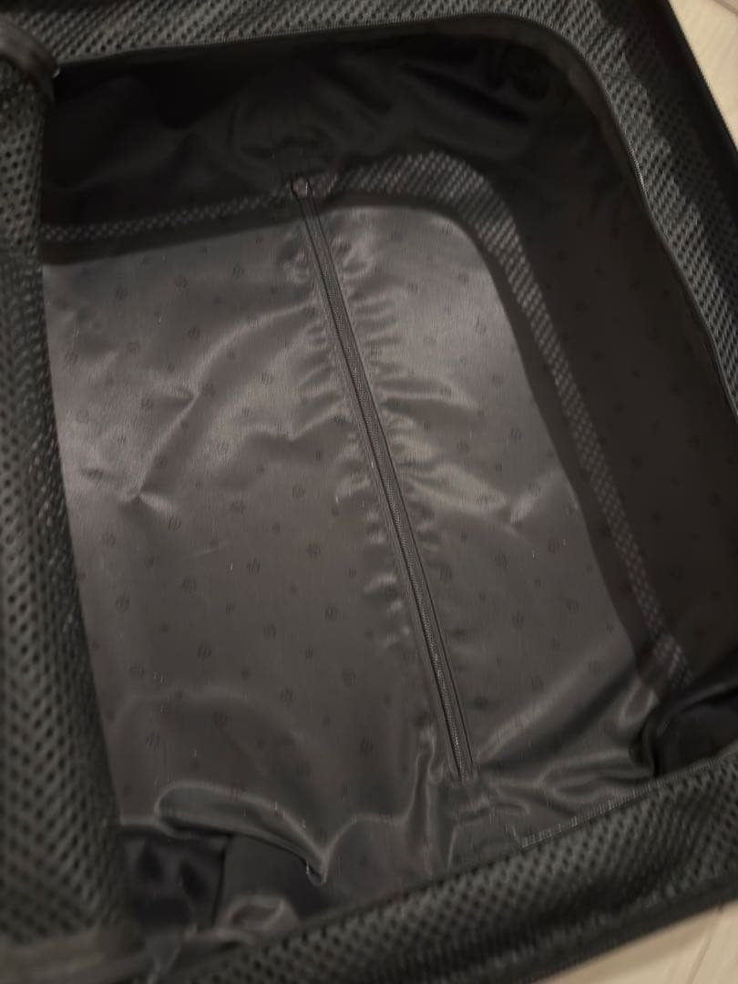 RIMOWA リモワ キャリーケース エッセンシャルライトTSAロック 22L