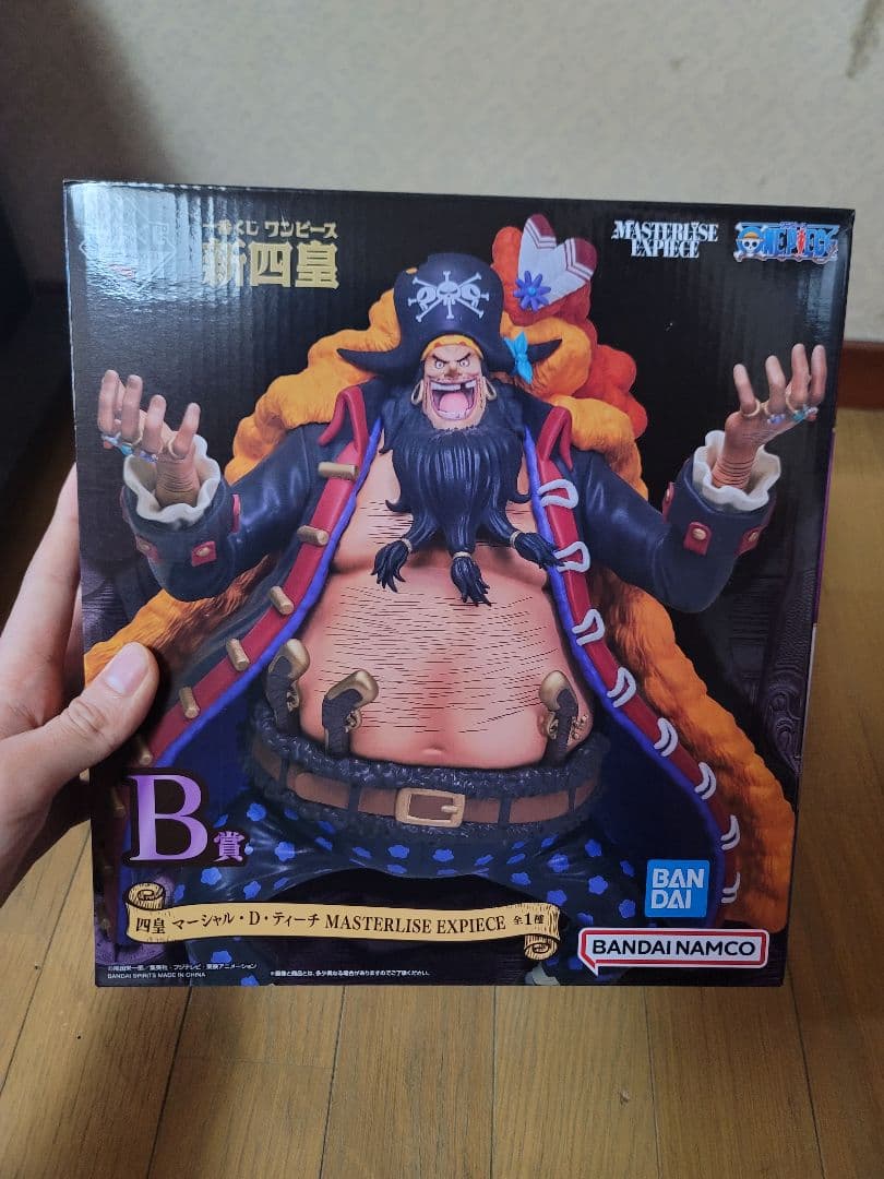 【新品未開封】一番くじ ワンピース 新四皇 シャンクス 黒ひげ