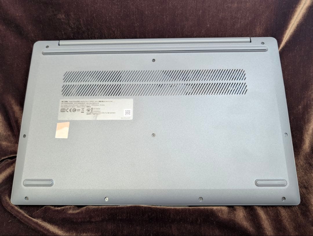 【25年9月購入】Lenovo IdeaPad Slim3 i7/16GB保証有