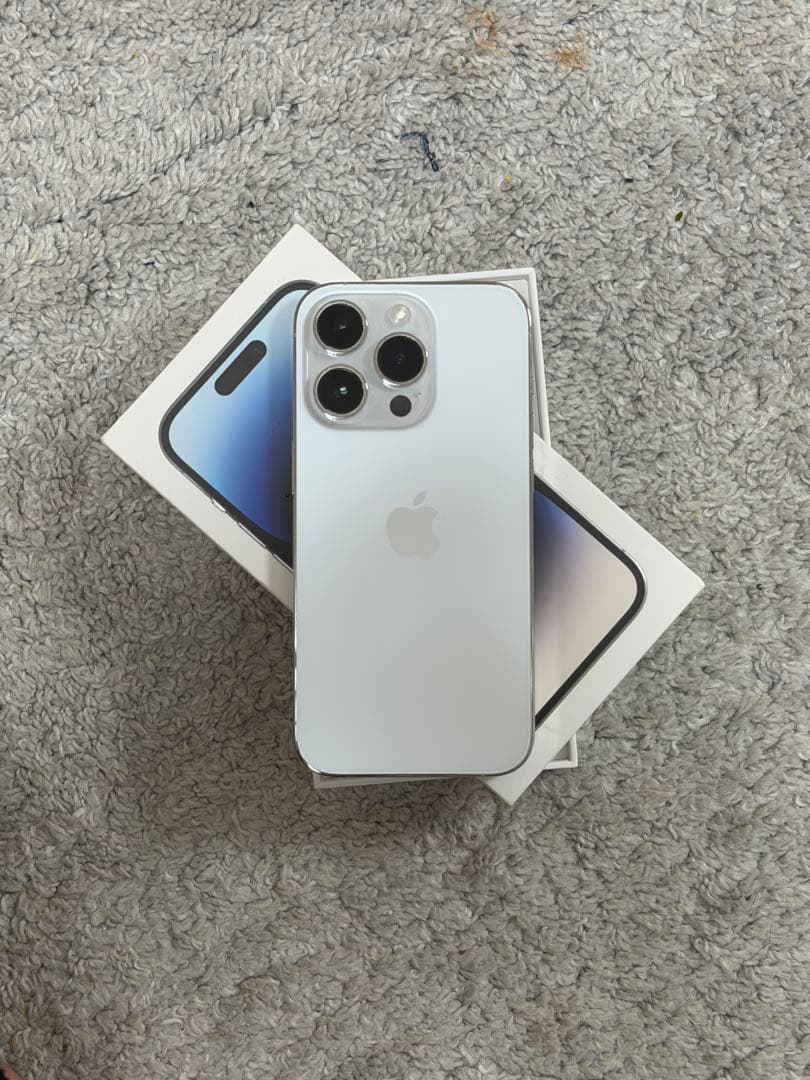 バッテリー99% Apple iPhone 14 Pro シルバー 128GB