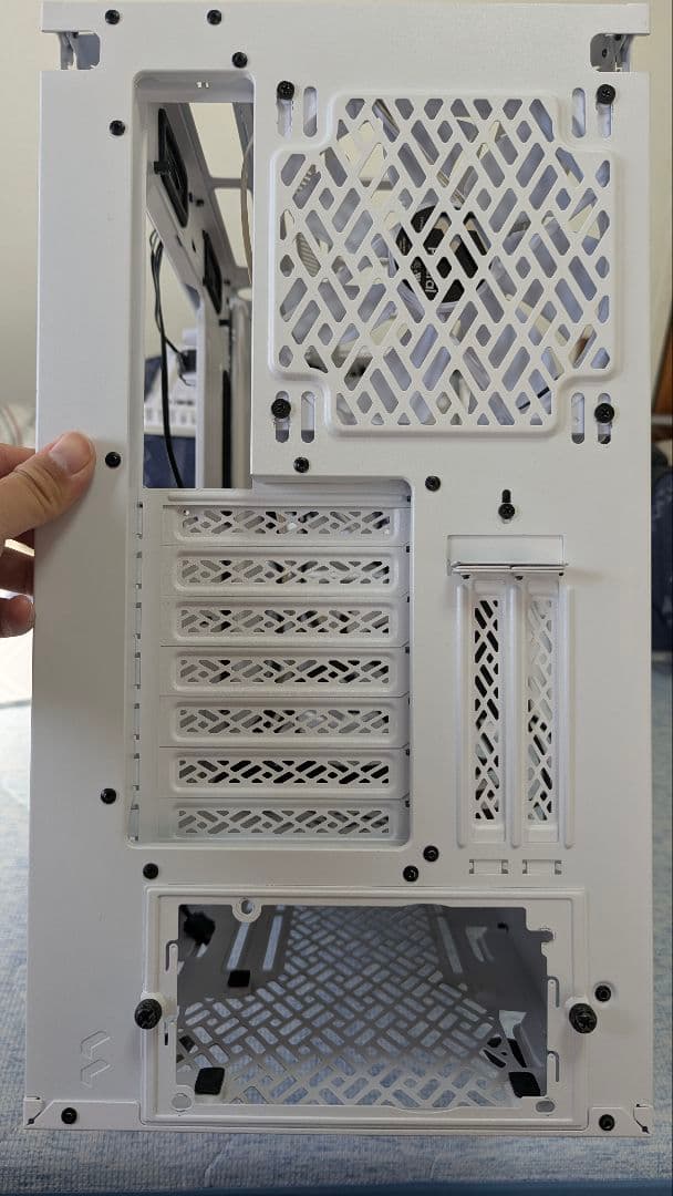 fractal design define 7 white TG 強化ガラス